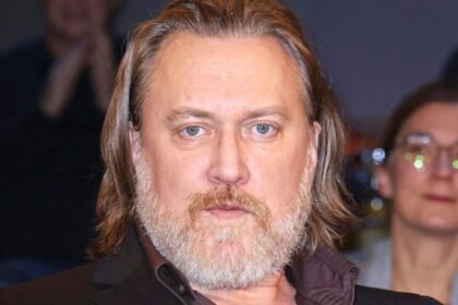 nicholas ofczarek krankheit